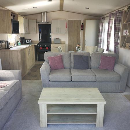 Lake Escape - Hoburne Cotswolds サウス・サーニー 部屋 写真